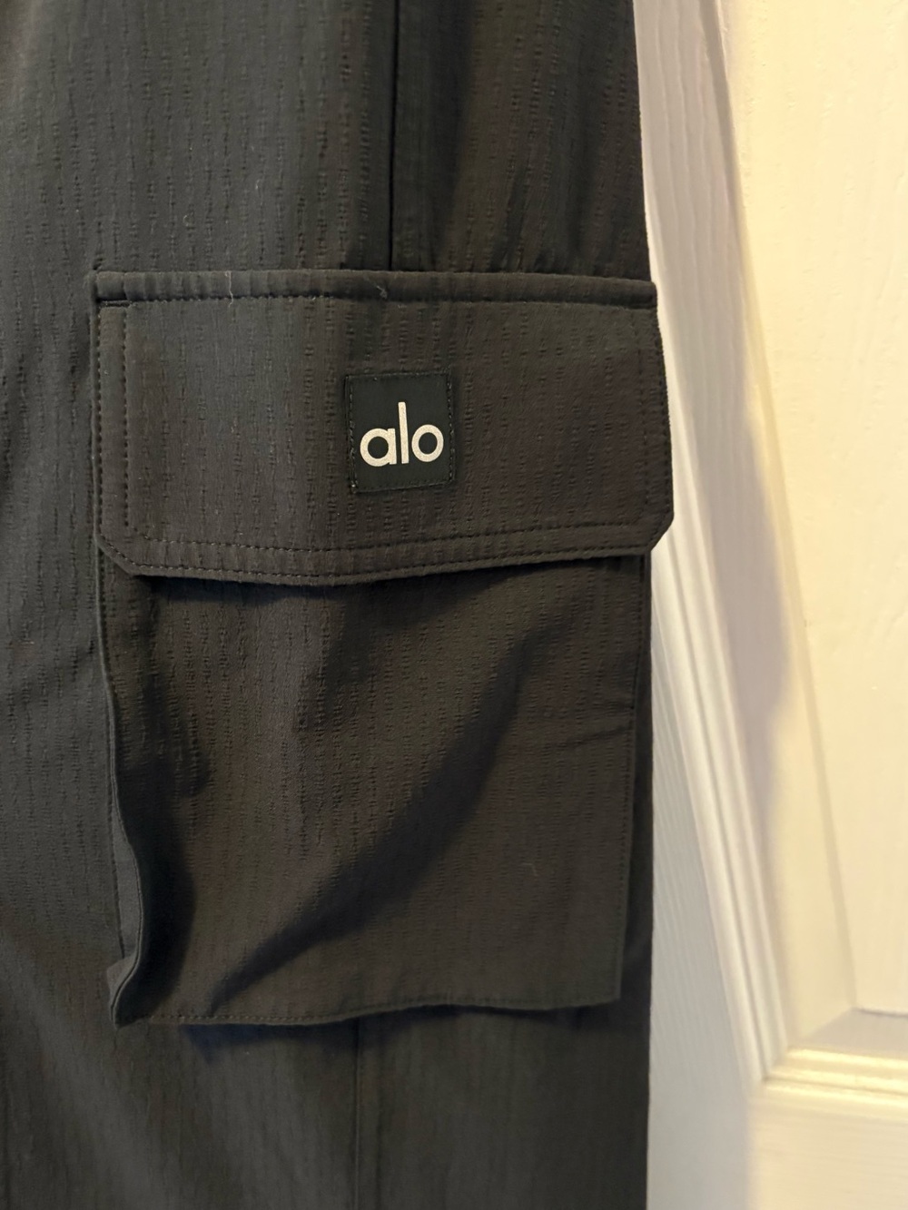 ALO Yoga Black Track Pants Dreamscape Cargo Wide Leg